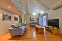 Osprey Holiday Village Unit 123 - Blissful 3 Bedroom Holiday Villa with a Pool in the Complex