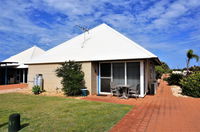 Osprey Holiday Village Unit 222-1 Bedroom - Great 1 Bedroom Studio Apartment with a Pool in the Complex