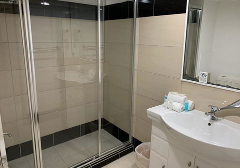 Outrigger Burleigh - Accommodation Nelson Bay 3