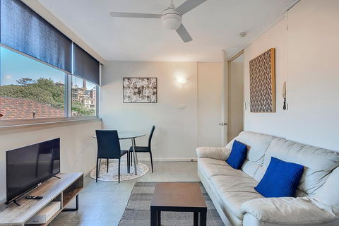PADDINGTON PAD With PARKING & SMART TV & POOL - Accommodation Nelson Bay 3