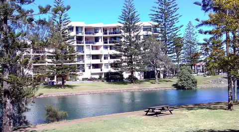 Palm Court Motor Inn - Accommodation Nelson Bay 3