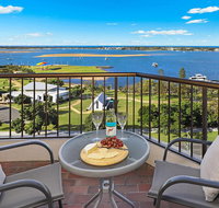 Palmerston Tower - Accommodation Nelson Bay