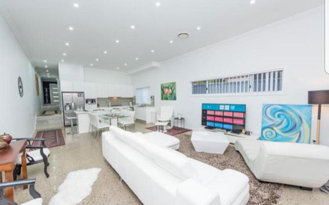 Parramatta Jewel - Accommodation Nelson Bay 0
