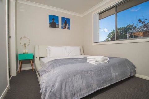 PEACEFUL 2Kingbed RootyHill Townhouse Near Station - Accommodation Nelson Bay 1