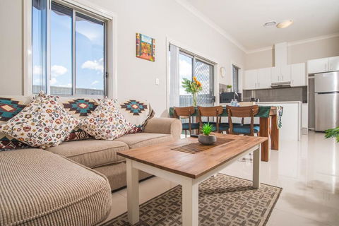 PEACEFUL 2Kingbed RootyHill Townhouse Near Station - Accommodation Nelson Bay 0