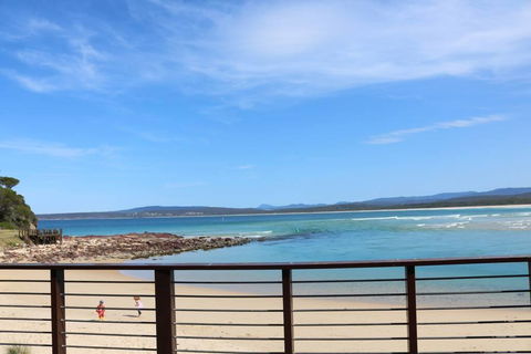 Pelican Lake Holiday House - Accommodation Nelson Bay 3