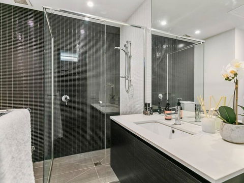 PERFECTLY PRAHRAN - Your Mecca Of Social And Style - Accommodation Nelson Bay 2
