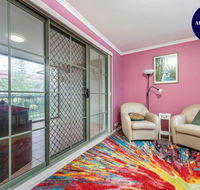 Pet Friendly Home - Pool  Parking - Tennis Court - Accommodation Nelson Bay