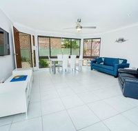 Pet Friendly Tomaree Rd 142 - Shoal Bay - Accommodation Nelson Bay