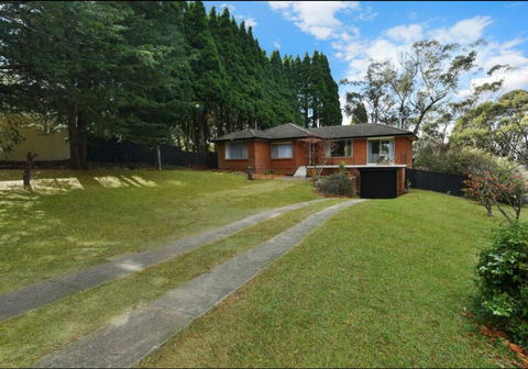 Pine Tree Lodge - Nelson Bay Accommodation.com 1