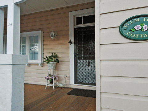 Plum Tree Cottage - Warm, Cosy & Walk To Town - Accommodation Nelson Bay 1
