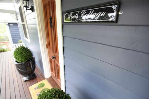 Poet's Cottage - Fireplace, Close To Treks - Accommodation Nelson Bay 2