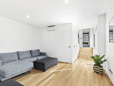 POINT BREAK , NEW LISTING 2019,  - Accommodation Nelson Bay 3