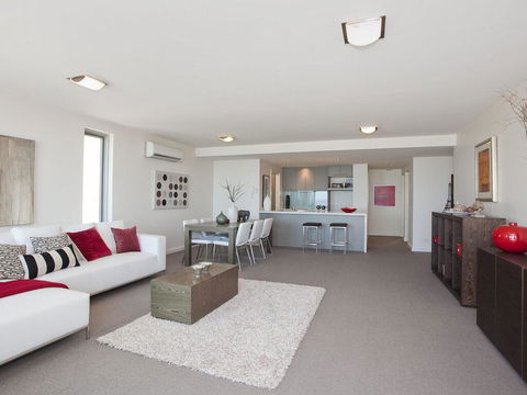 POINT GREY APARTMENT 14 - The Point - Accommodation Nelson Bay 3