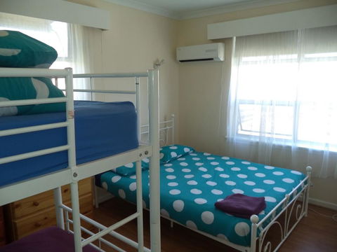 Port Adelaide Backpackers - Accommodation Nelson Bay 3