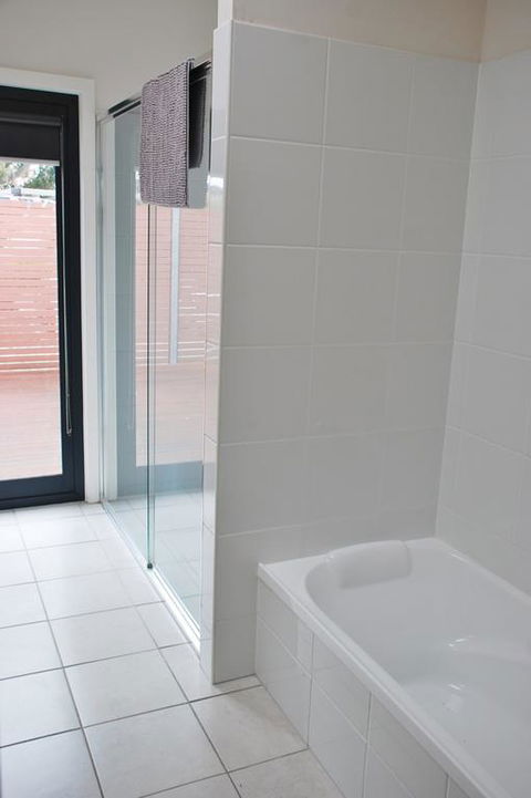 POSITION PERFECT CENTRAL INVERLOCH - Accommodation Nelson Bay 3