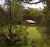 Possum's Hollow and Hooter's Hut - Accommodation Nelson Bay