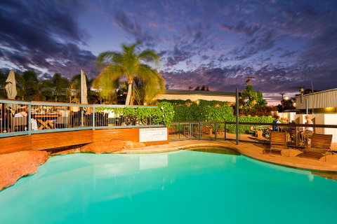 Potshot Hotel Resort - Accommodation Nelson Bay 2