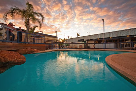 Potshot Hotel Resort - Accommodation Nelson Bay 0