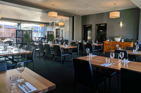 Prince Of Wales Hotel - Accommodation Nelson Bay 1