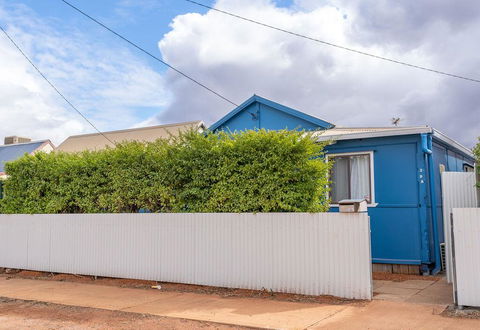 Prospectors Carriage House - Nelsons Bay Accommodation 2