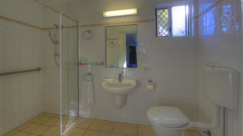 Queens Beach Tourist Village - Accommodation Nelson Bay 3