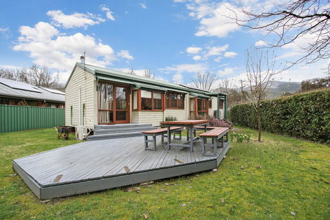 R & R In Bright - Short Walk To Town - Accommodation Nelson Bay 1