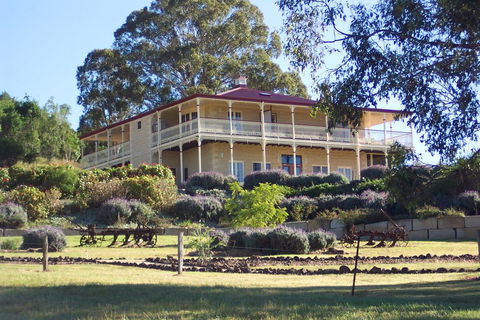 R On The Downs BnB & Cottages - Accommodation Nelson Bay 0