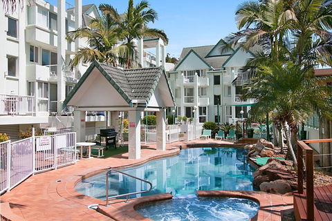 RAINBOW BAY 3 Bed Ocean Views & SPA On Roof Terrace - Accommodation Nelson Bay 1