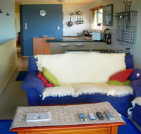 Rainbow Breezes 4 - Rainbow Beach Townhouse with breath-taking ocean views to Fraser Island - Accommodation Nelson Bay