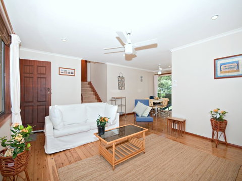 Reel Paradise - Accommodation Nelson Bay 1