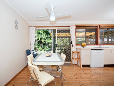 Reel Paradise - Accommodation Nelson Bay 2