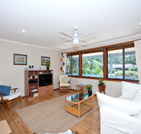 Reel Paradise - Accommodation Nelson Bay