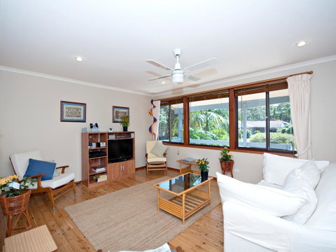 Reel Paradise - Accommodation Nelson Bay 0