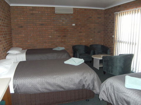 Regency Court Motel - Accommodation Nelson Bay 2