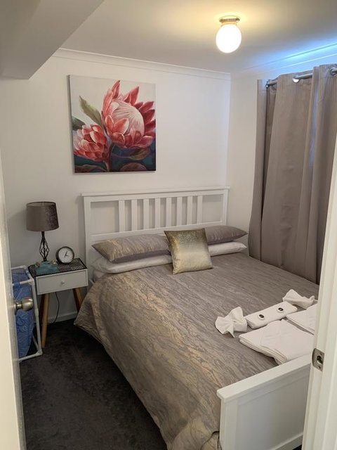 Relax On Bingham - Nelsons Bay Accommodation 3