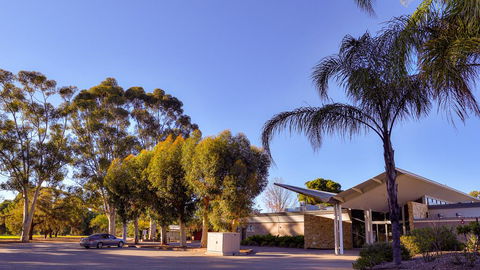 Renmark Country Club - Nelsons Bay Accommodation 1