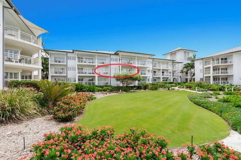 RESORT ON THE BEACH 5215 - OCEAN GLIMPSES - Accommodation Nelson Bay 0