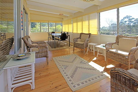 REST ASHORE At MOLLYMOOK - Accommodation Nelson Bay 1