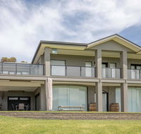River Devine - Accommodation Nelson Bay