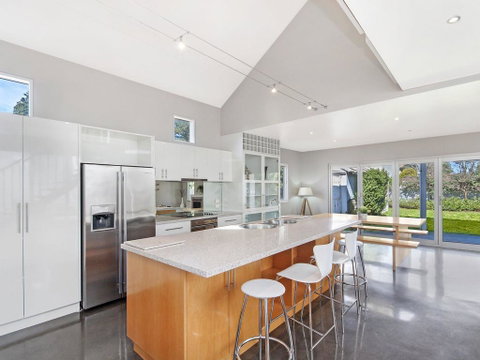 Riverend Regent - Accommodation Nelson Bay 0