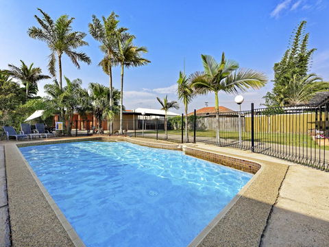 Riviera Motel Bundaberg - Accommodation Nelson Bay 0