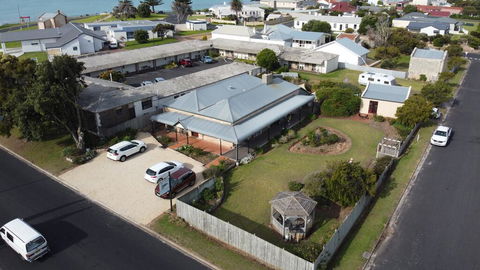 Robe House B&B - Nelsons Bay Accommodation 2