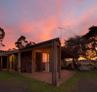Rockbank Retreat - Accommodation Nelson Bay