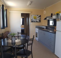 Rocks Retreat Cabin 3 - Lobster - Nelson Bay Accommodation.com