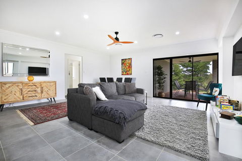 Rockwall - Pet-Friendly - Fire Pit - Accommodation Nelson Bay 0
