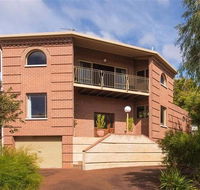 Romeo  Juliet - Nelsons Bay Accommodation