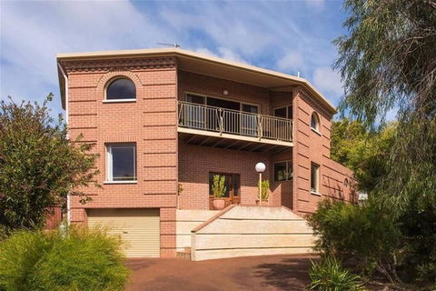 Romeo & Juliet - Accommodation Nelson Bay 0