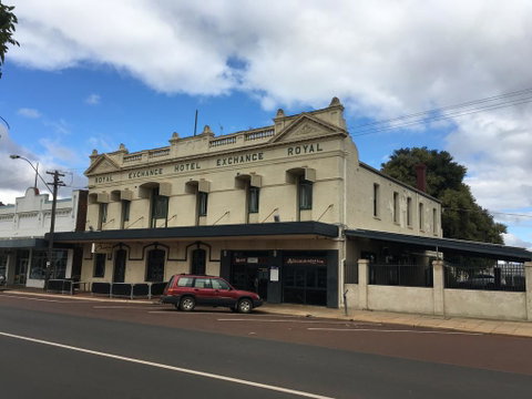 Royal Exchange Hotel - Accommodation Nelson Bay 0