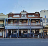 Royal Hotel - Accommodation Nelson Bay